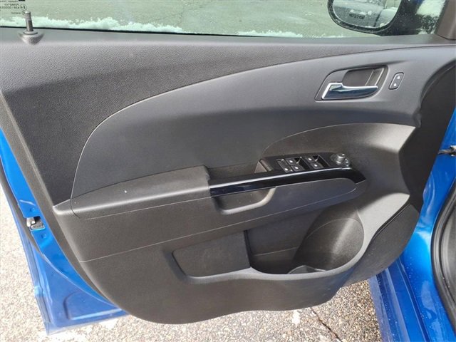 Used 2017 Chevrolet Sonic LT w/ Fun and Sun Package image 9