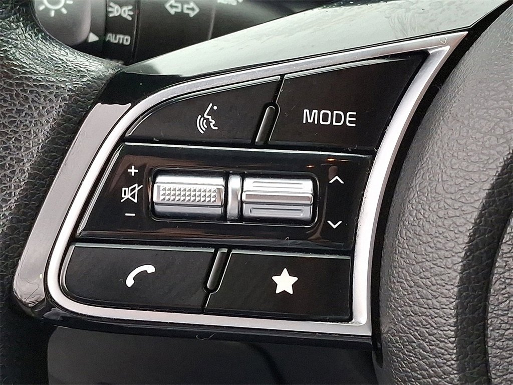 Used 2023 Kia Forte LXS image 21