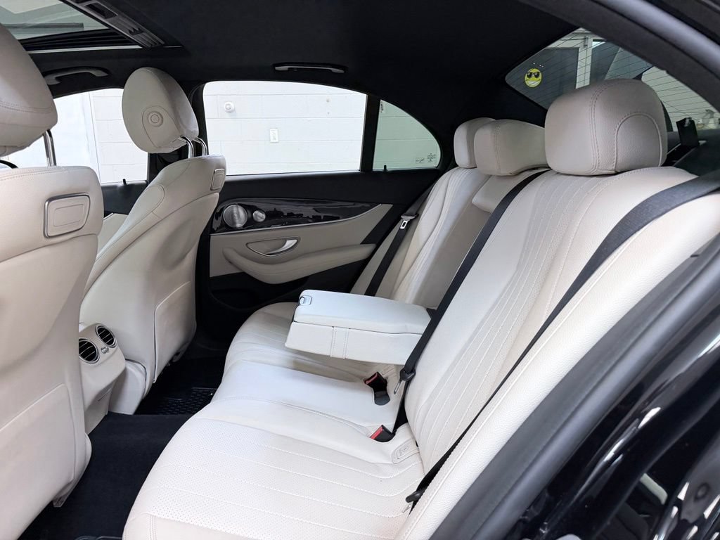 Used 2019 Mercedes-Benz E 300 image 24