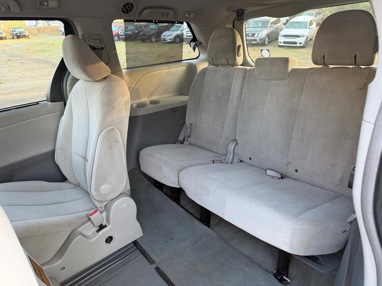 Used 2012 Toyota Sienna LE FWD image 14
