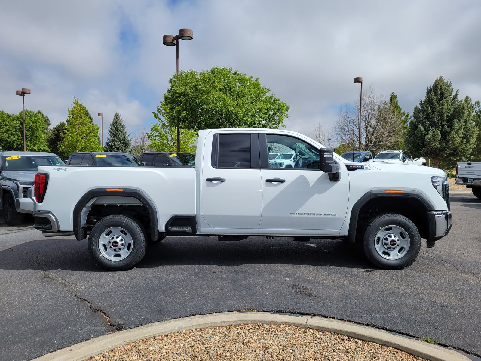 New 2026 GMC Sierra 2500 Pro AWD/4WD image 2