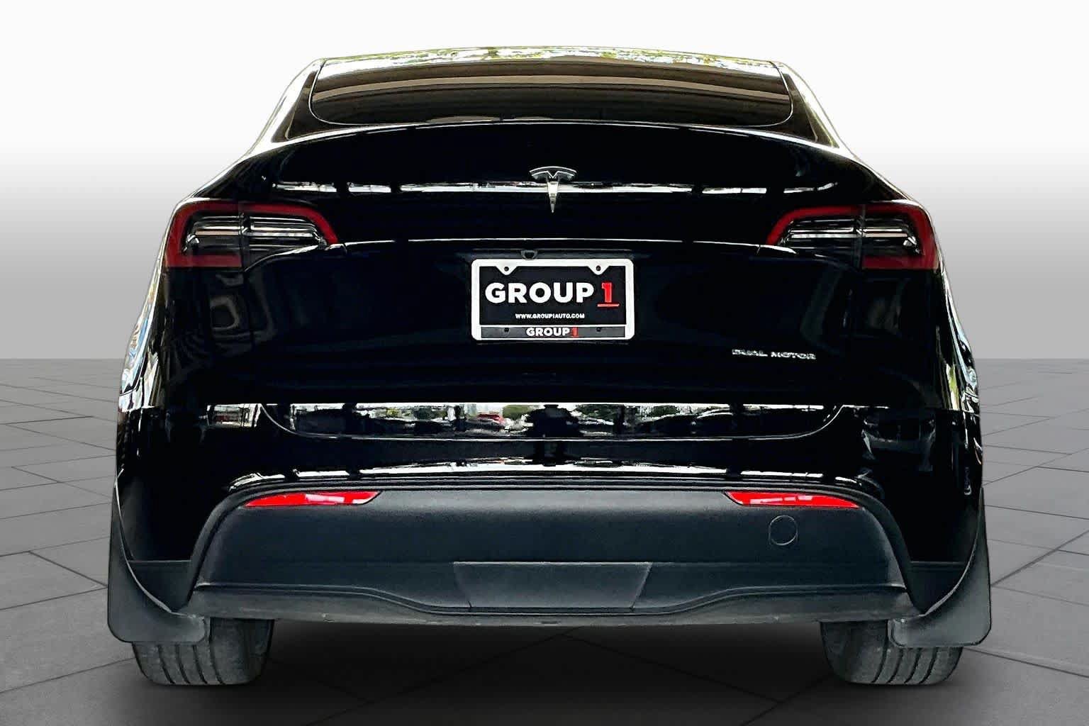 Used 2023 Tesla Model Y AWD image 4