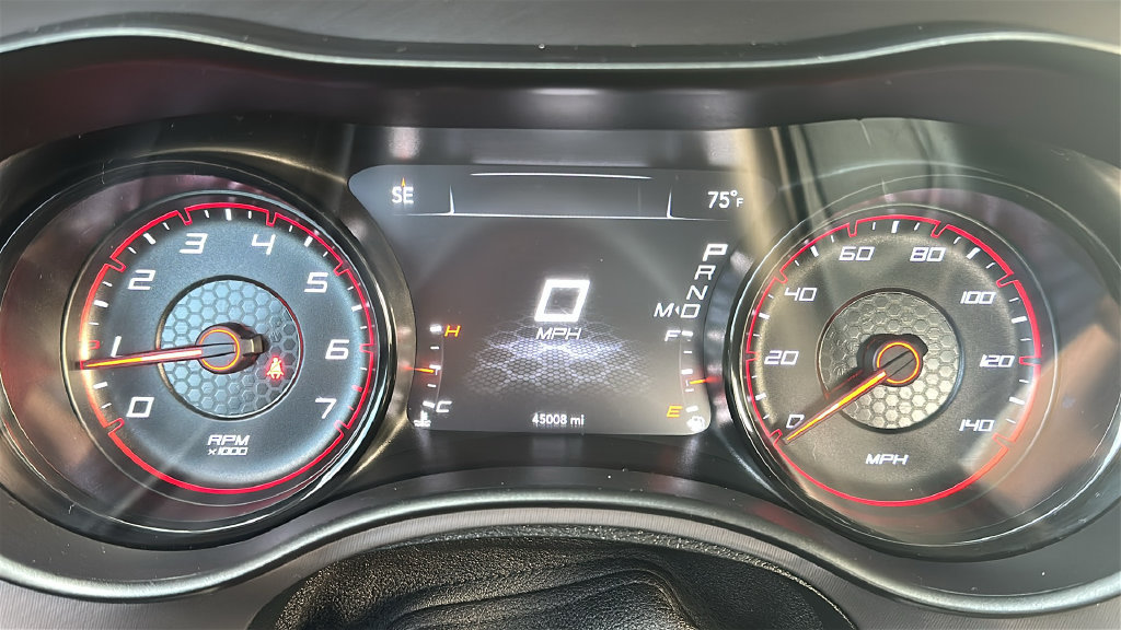 Used 2021 Dodge Charger SXT w/ Blacktop Package RWD image 2