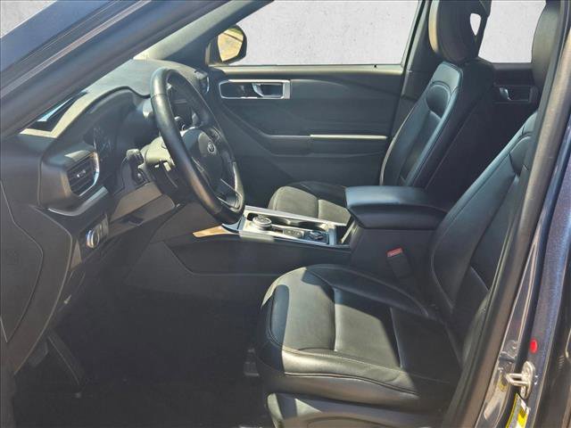 Used 2020 Ford Explorer XLT w/ Equipment Group 202A image 14