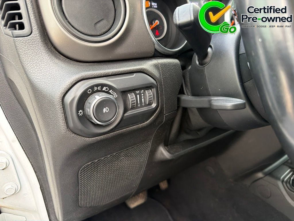 Certified 2019 Jeep Wrangler Unlimited Sport S AWD/4WD image 39