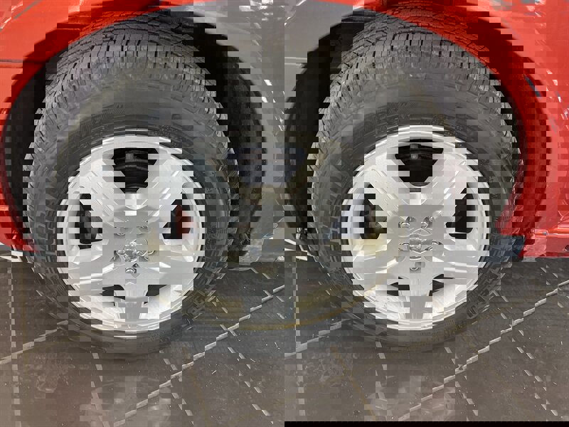 Used 2009 Dodge Caliber SXT image 28