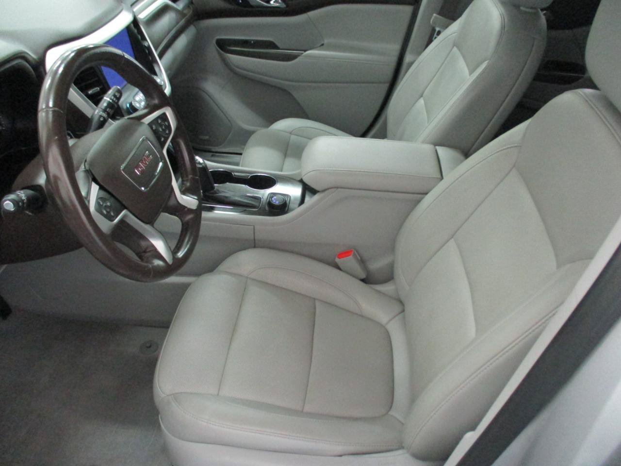 Used 2019 GMC Acadia SLT AWD/4WD image 9