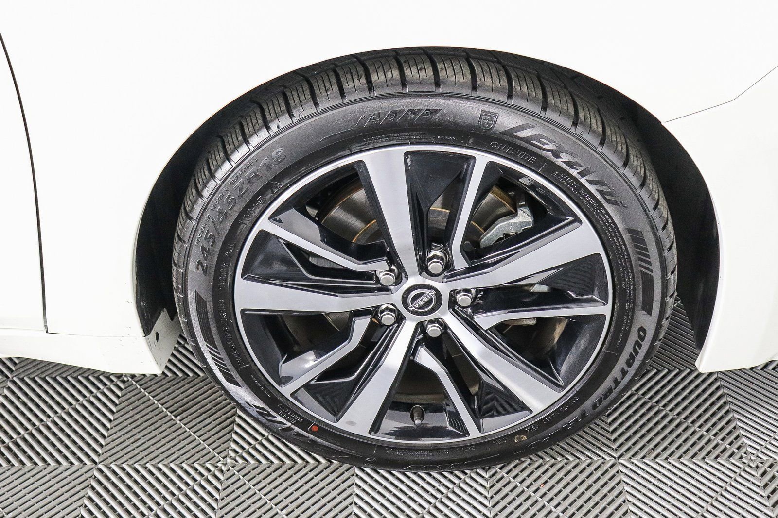 Used 2023 Nissan Maxima SV w/ Floor Mat Group image 11