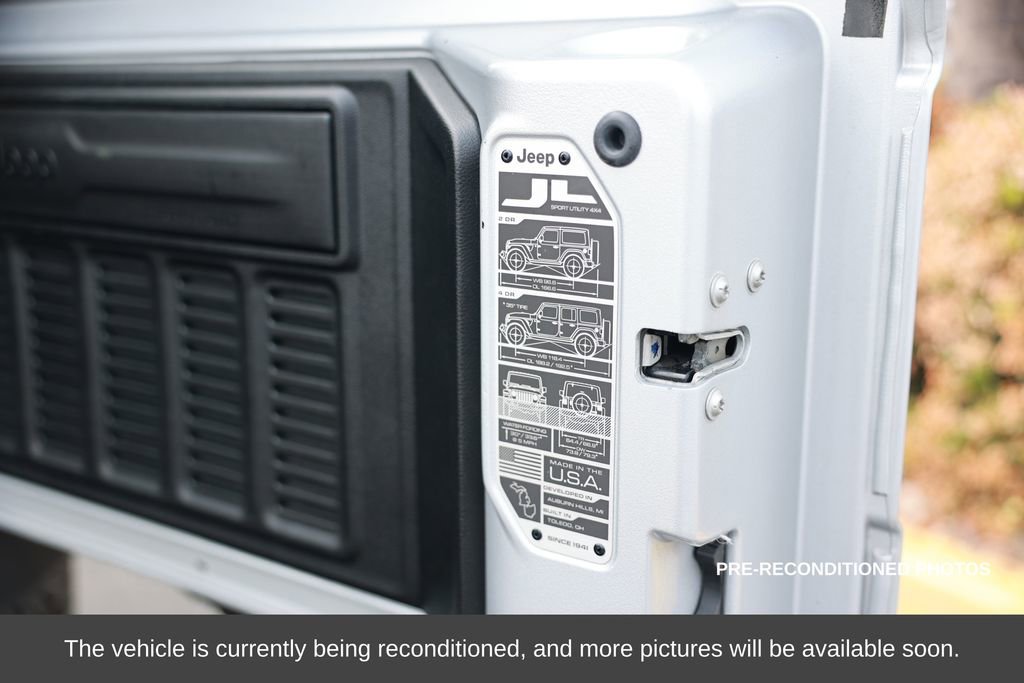 Used 2022 Jeep Wrangler Unlimited Rubicon 4xe w/ Steel Bumper Group image 41