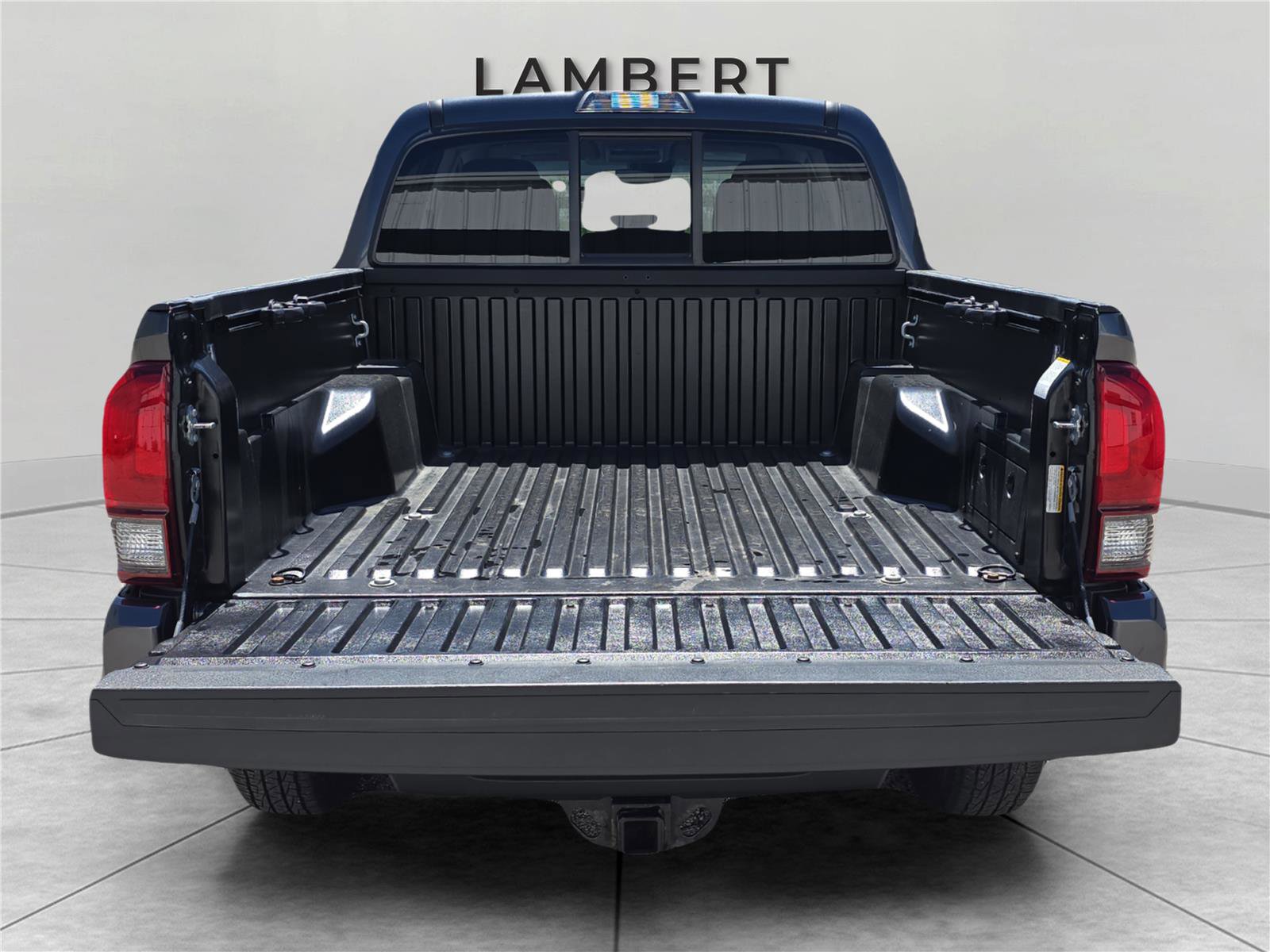 Used 2023 Toyota Tacoma SR AWD/4WD image 13