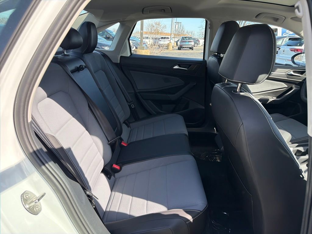 New 2026 Volkswagen Jetta SE image 33