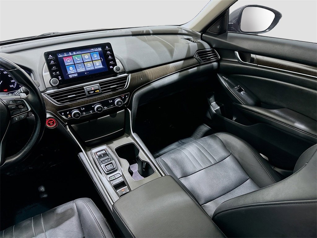 Used 2020 Honda Accord Touring image 25