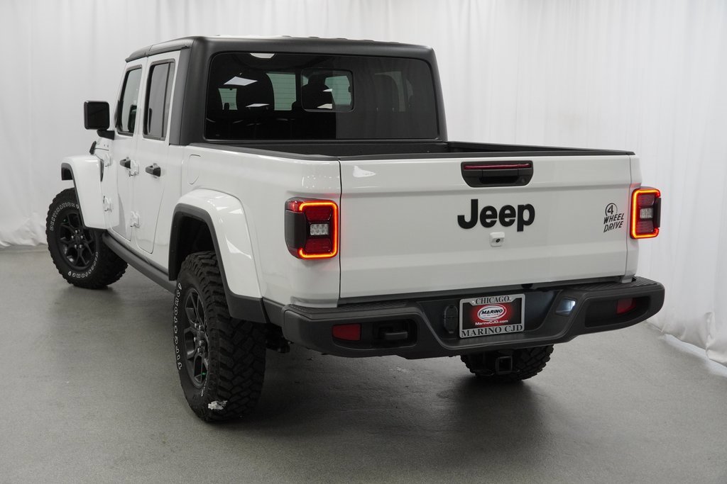 Certified 2024 Jeep Gladiator Sport image 12