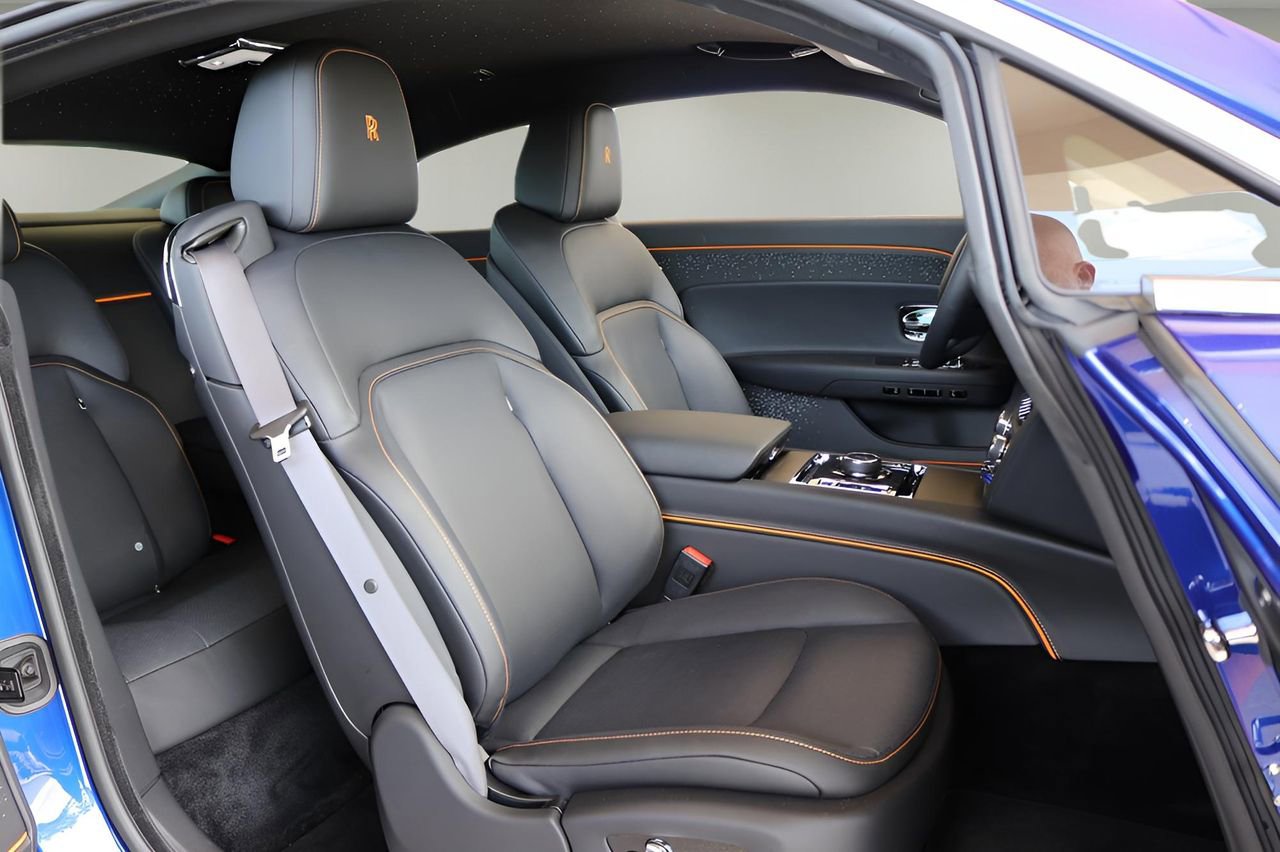 New 2025 Rolls-Royce Spectre image 25