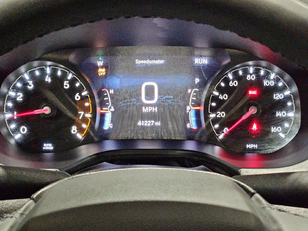 Used 2025 Jeep Compass Latitude w/ Sun & Sound Group AWD/4WD image 16
