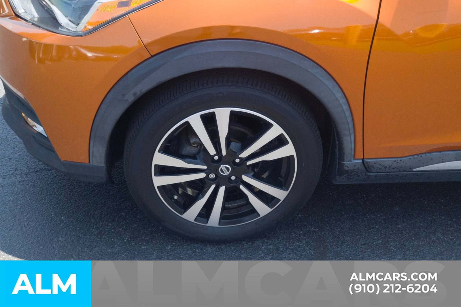 Used 2019 Nissan Kicks S FWD image 12