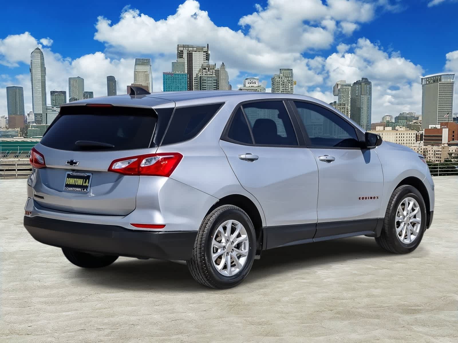 Used 2020 Chevrolet Equinox LS w/ LPO, Blackout Package FWD image 4