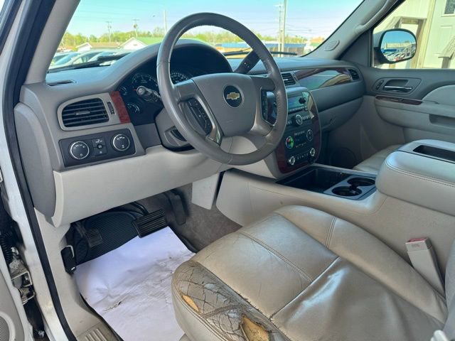 Used 2012 Chevrolet Tahoe LT w/ Luxury Package AWD/4WD image 18