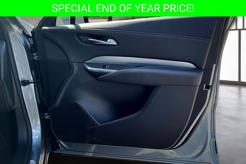 Used 2023 Cadillac XT4 Premium Luxury image 27