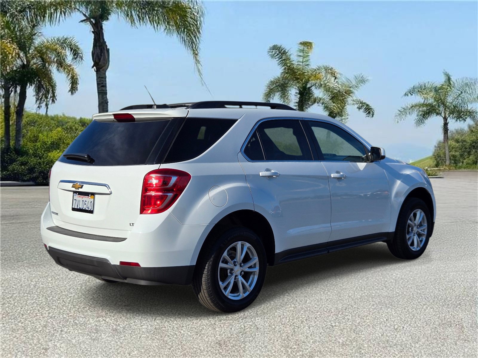 Used 2017 Chevrolet Equinox LT w/ Convenience Package FWD image 4