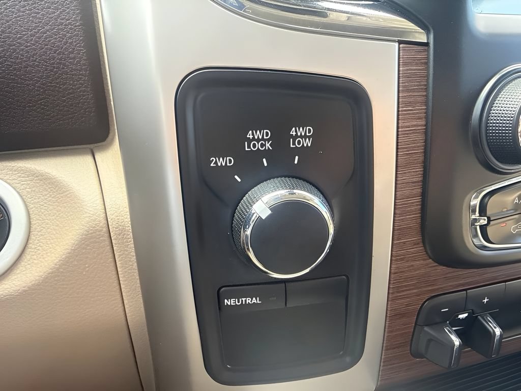 Used 2014 RAM 2500 Laramie w/ Convenience Group AWD/4WD image 15