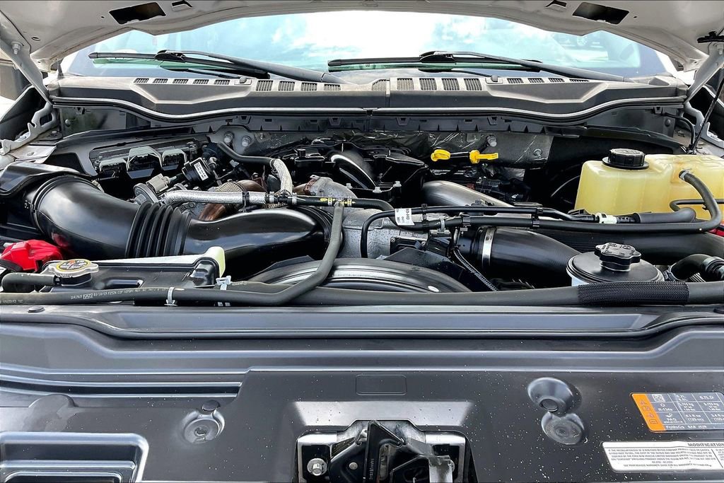 Used 2019 Ford F250 XLT w/ XLT Premium Package AWD/4WD image 31