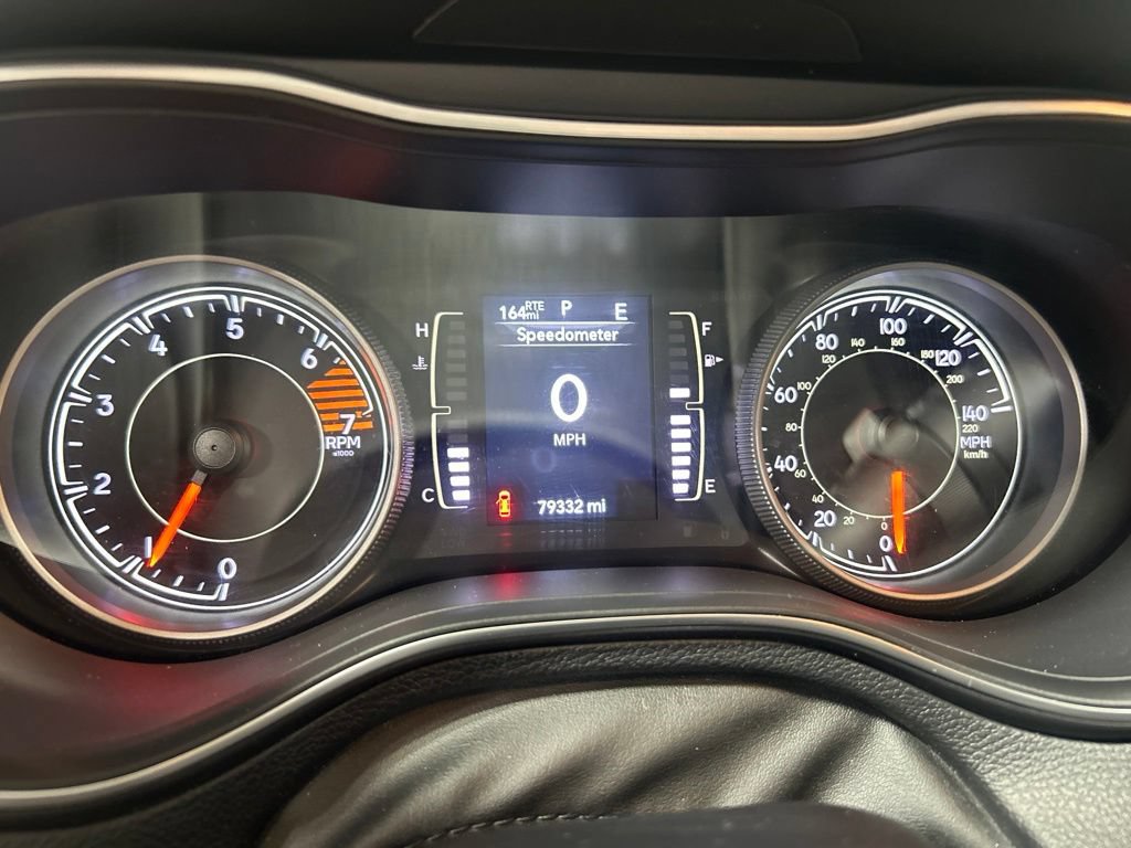 Certified 2019 Jeep Cherokee Latitude Plus w/ Cold Weather Group AWD/4WD image 18