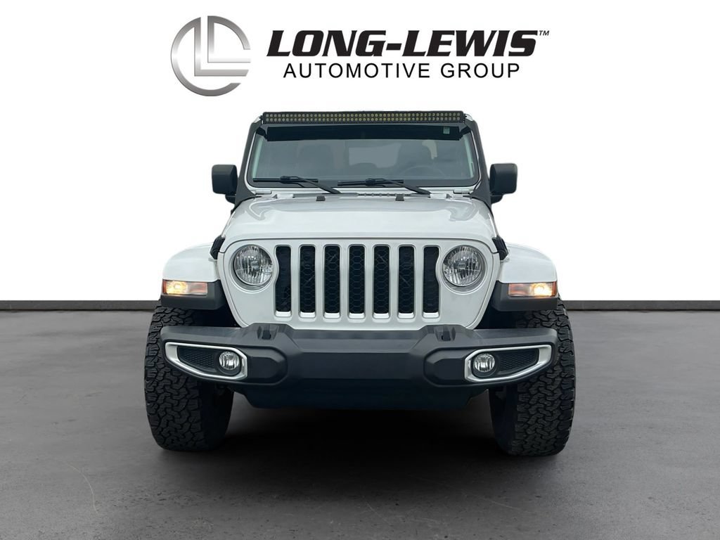 Used 2023 Jeep Gladiator Overland w/ Trailer Tow Package AWD/4WD image 11