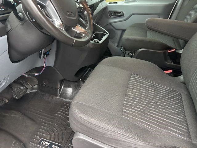Used 2017 Ford Transit 350 XLT image 9