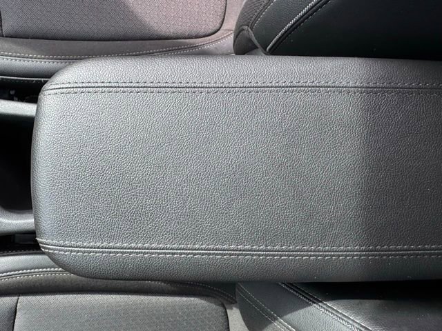 Used 2022 Buick Encore GX Select w/ Sport Touring Package AWD/4WD image 18