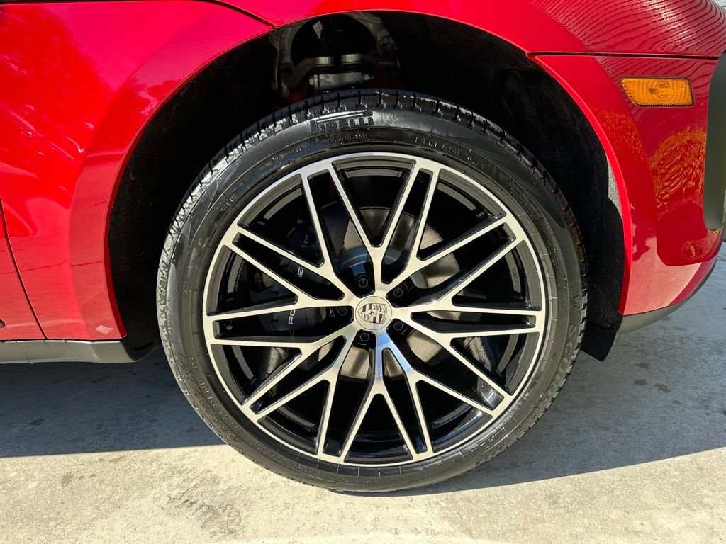 Certified 2026 Porsche Macan Turbo AWD/4WD image 42
