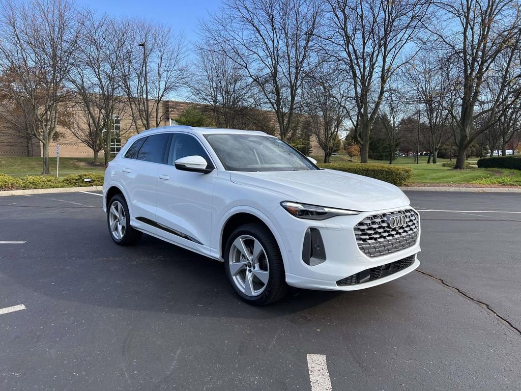 New 2025 Audi Q5 Premium Plus