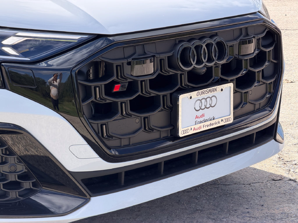 New 2027 Audi SQ8 Prestige AWD/4WD image 2