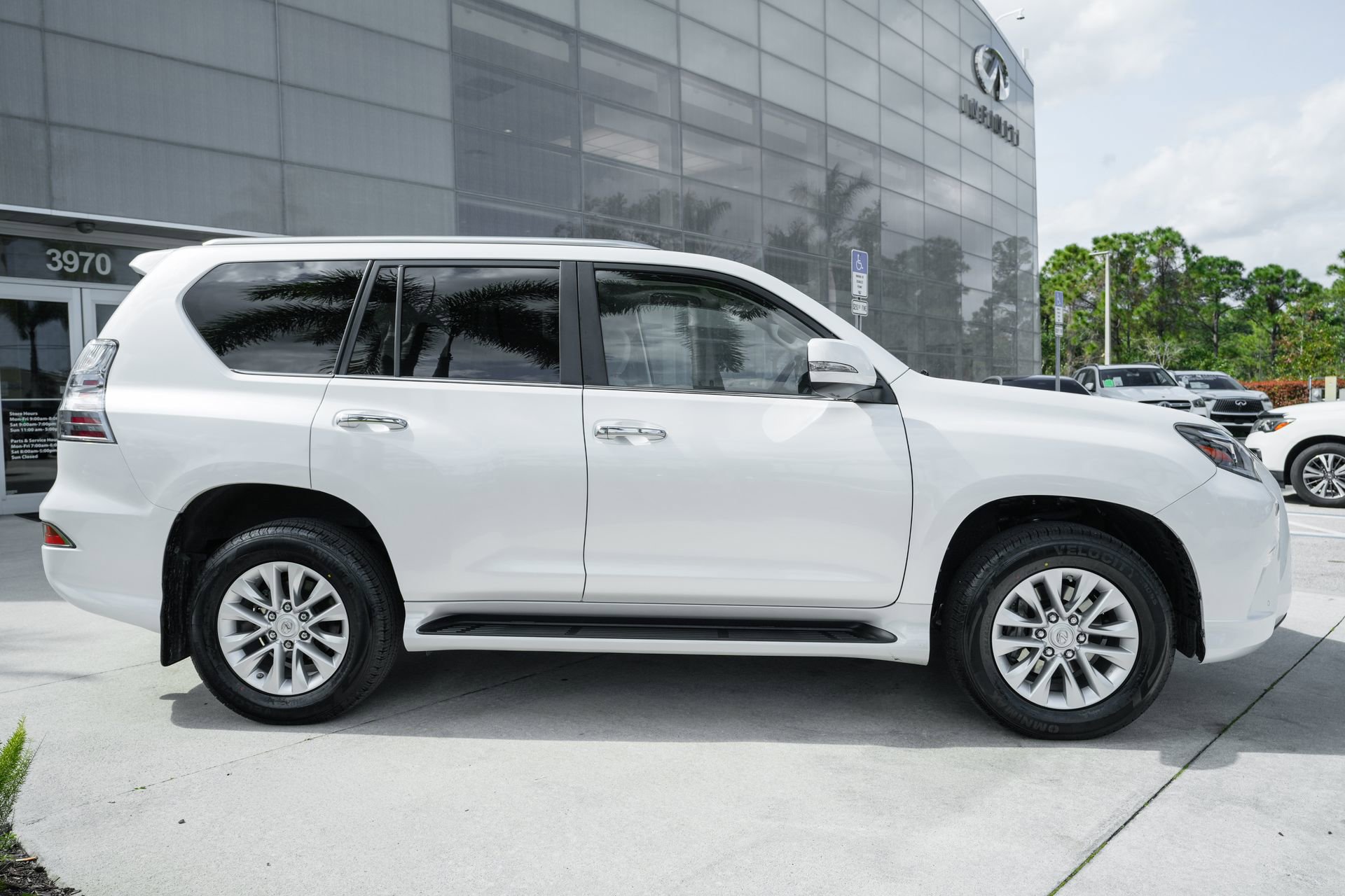 Used 2023 Lexus GX 460 Premium image 28
