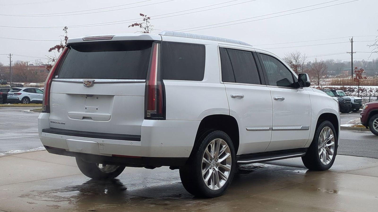 Used 2020 Cadillac Escalade Luxury image 7