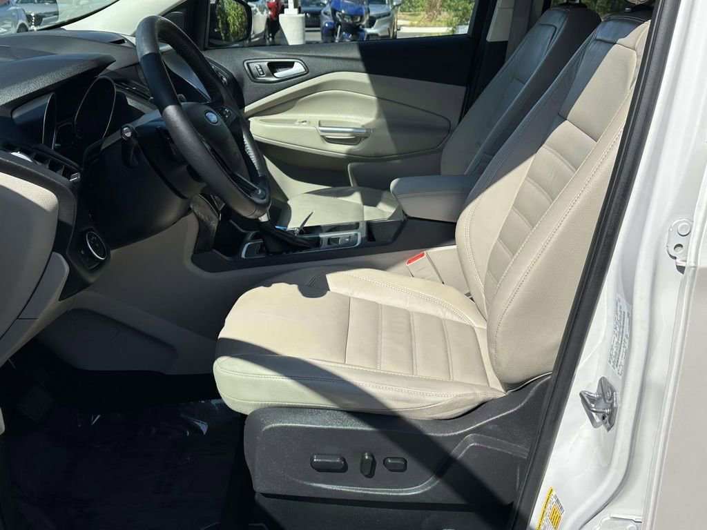 Used 2017 Ford Escape Titanium w/ Equipment Group 301A image 4