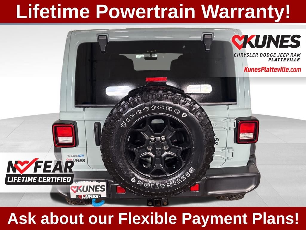 Used 2023 Jeep Wrangler Unlimited w/ Sun & Screen Package image 9