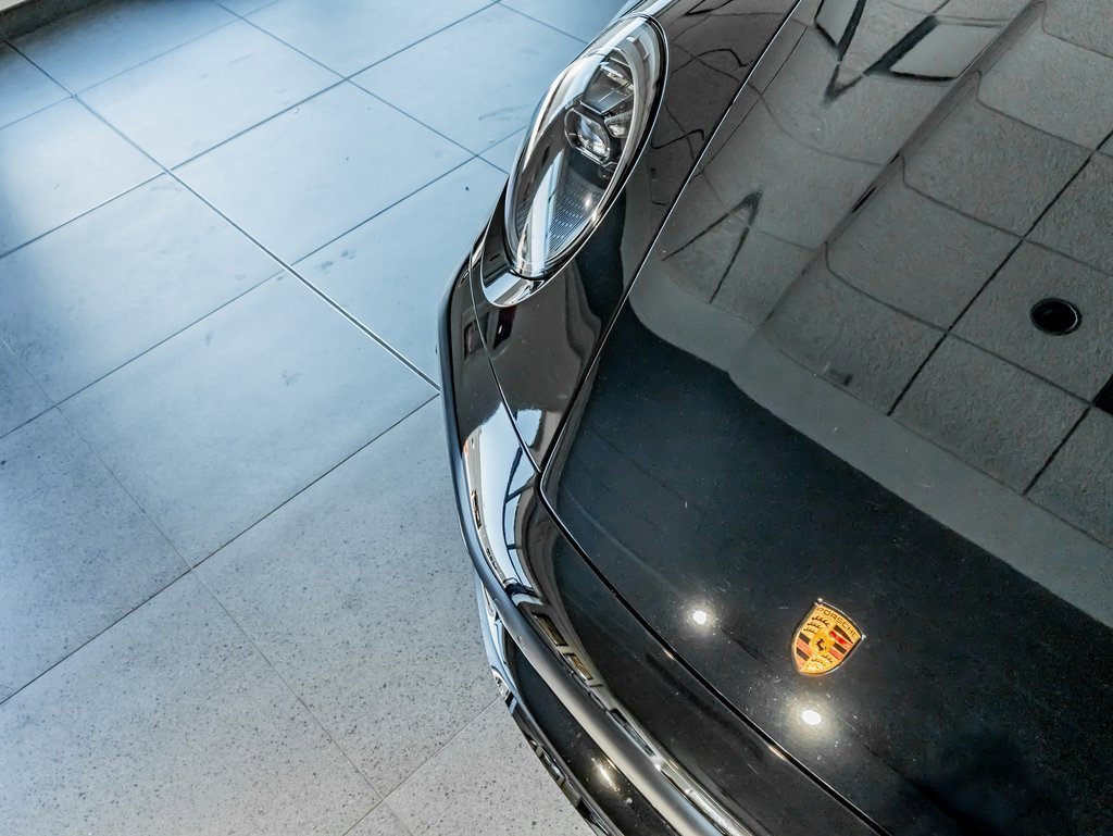 Certified 2022 Porsche 911 50th Anniversary Edition image 28