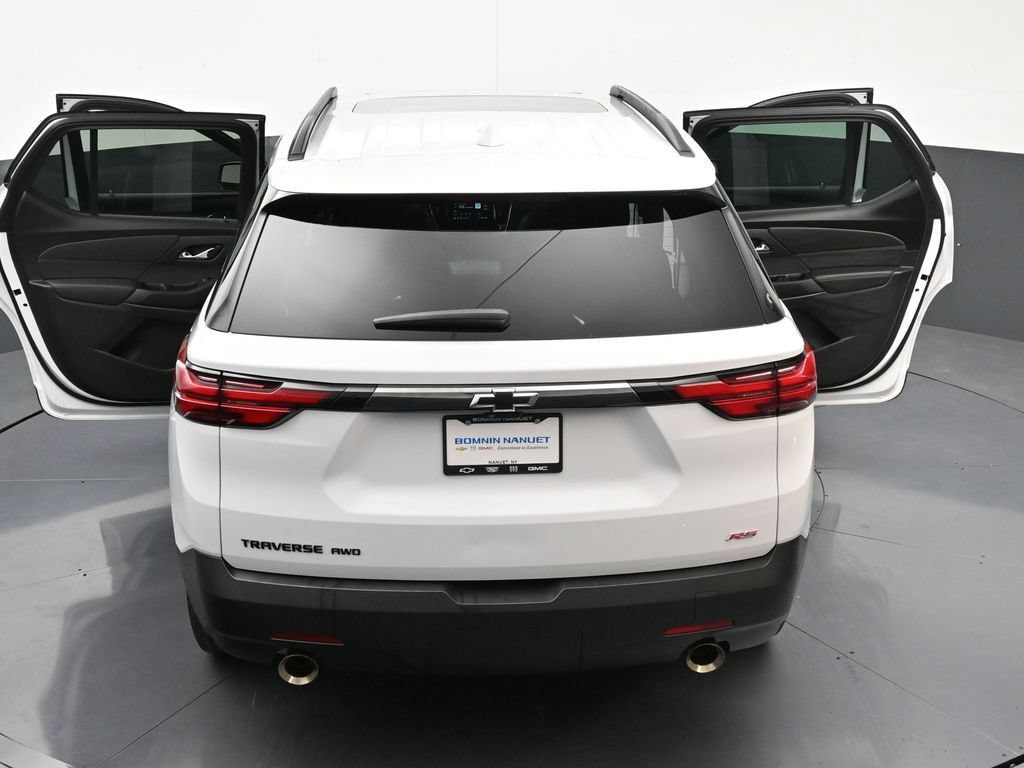 Certified 2023 Chevrolet Traverse RS w/ LPO, Floor Liner Package AWD/4WD image 36