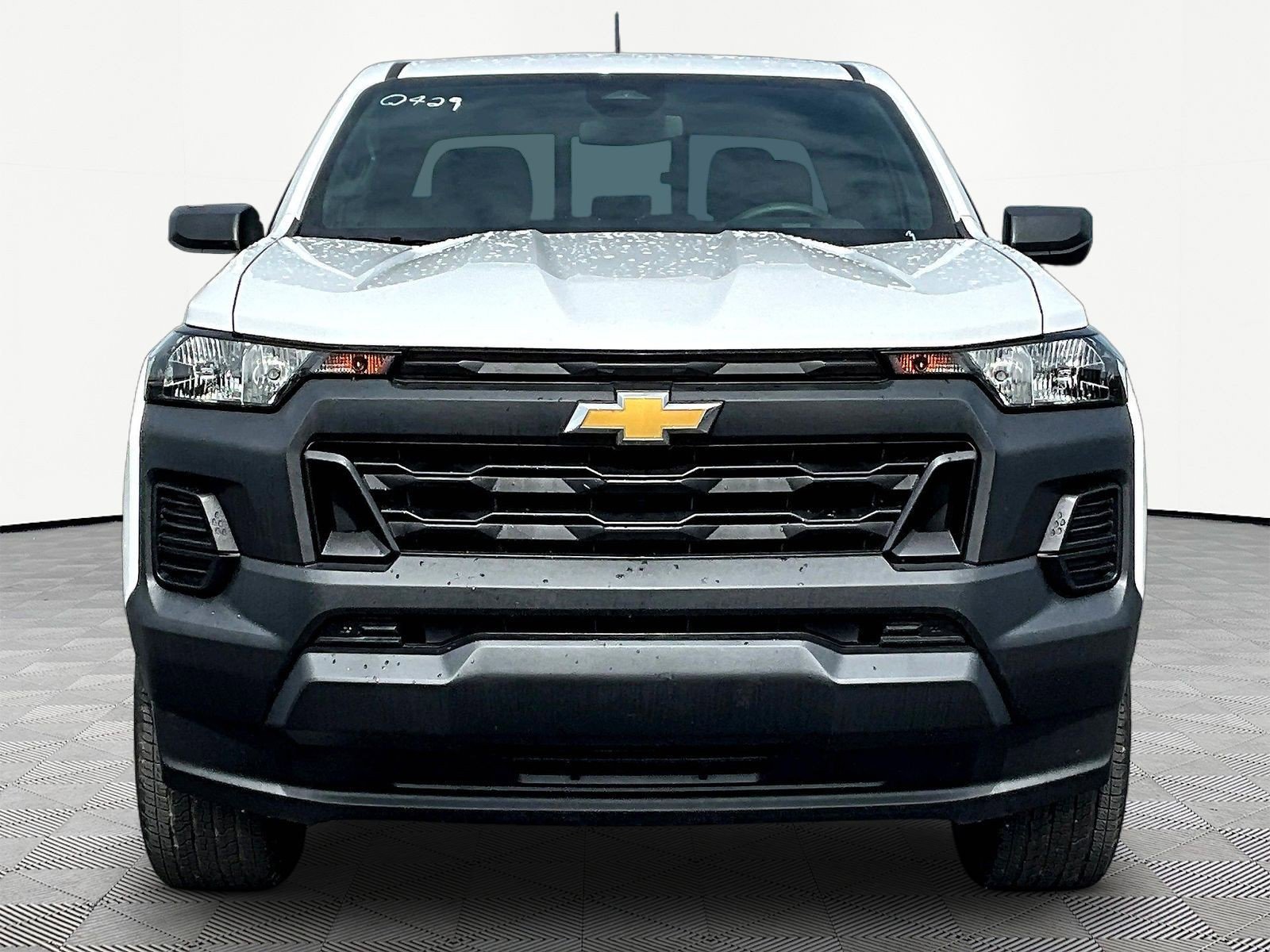 Certified 2025 Chevrolet Colorado W/T RWD image 2