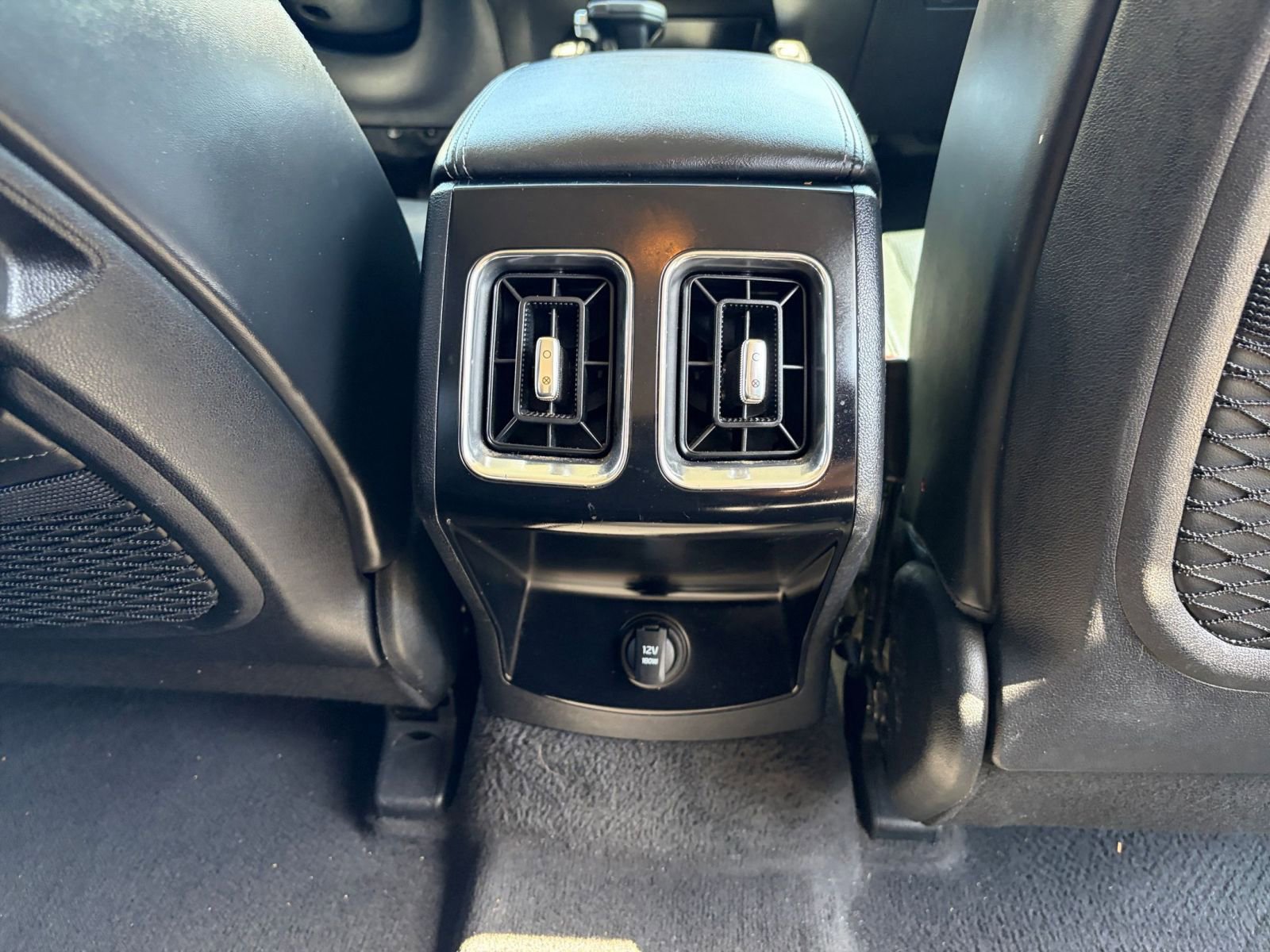 Used 2024 Kia Sorento S FWD image 22