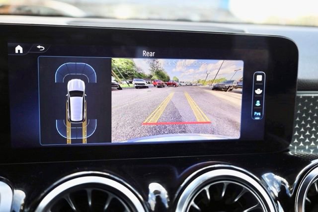 Used 2024 Mercedes-Benz GLB 250 4MATIC image 25