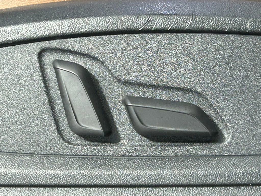 Used 2021 Audi Q5 2.0T Premium Plus w/ Premium Plus Package image 11