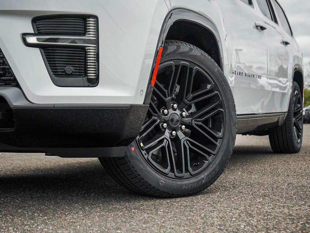 New 2026 Jeep Grand Wagoneer L Limited AWD/4WD image 6