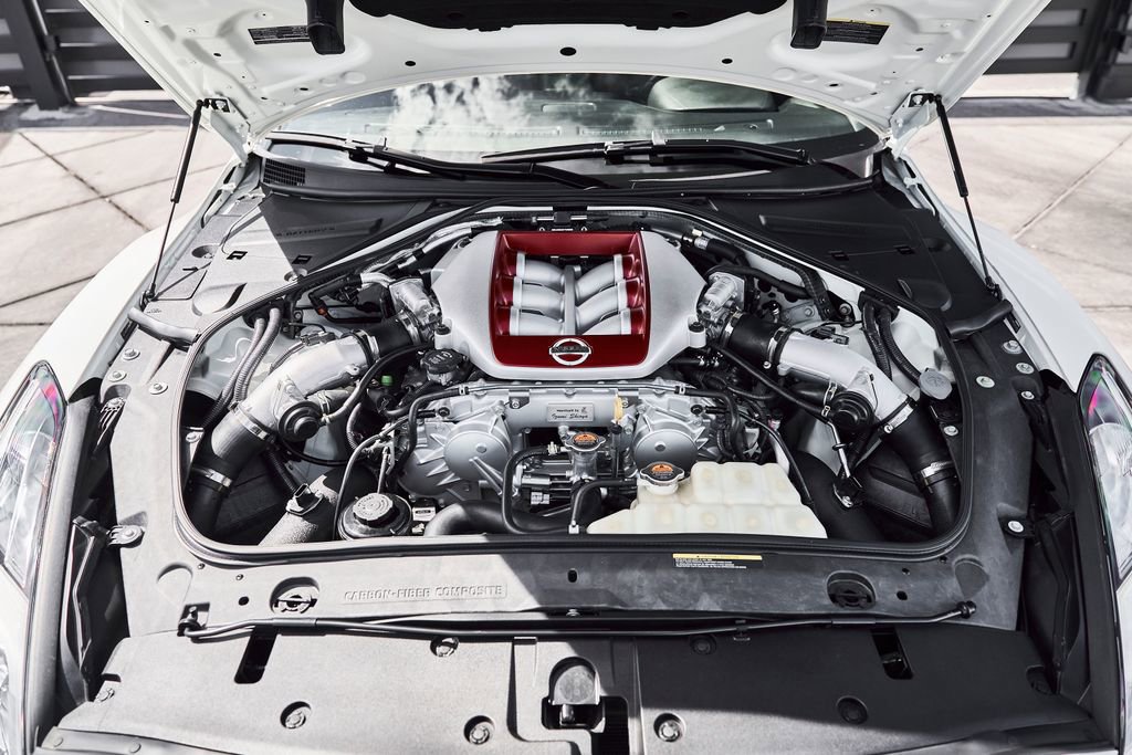 Used 2021 Nissan GT-R Premium image 18