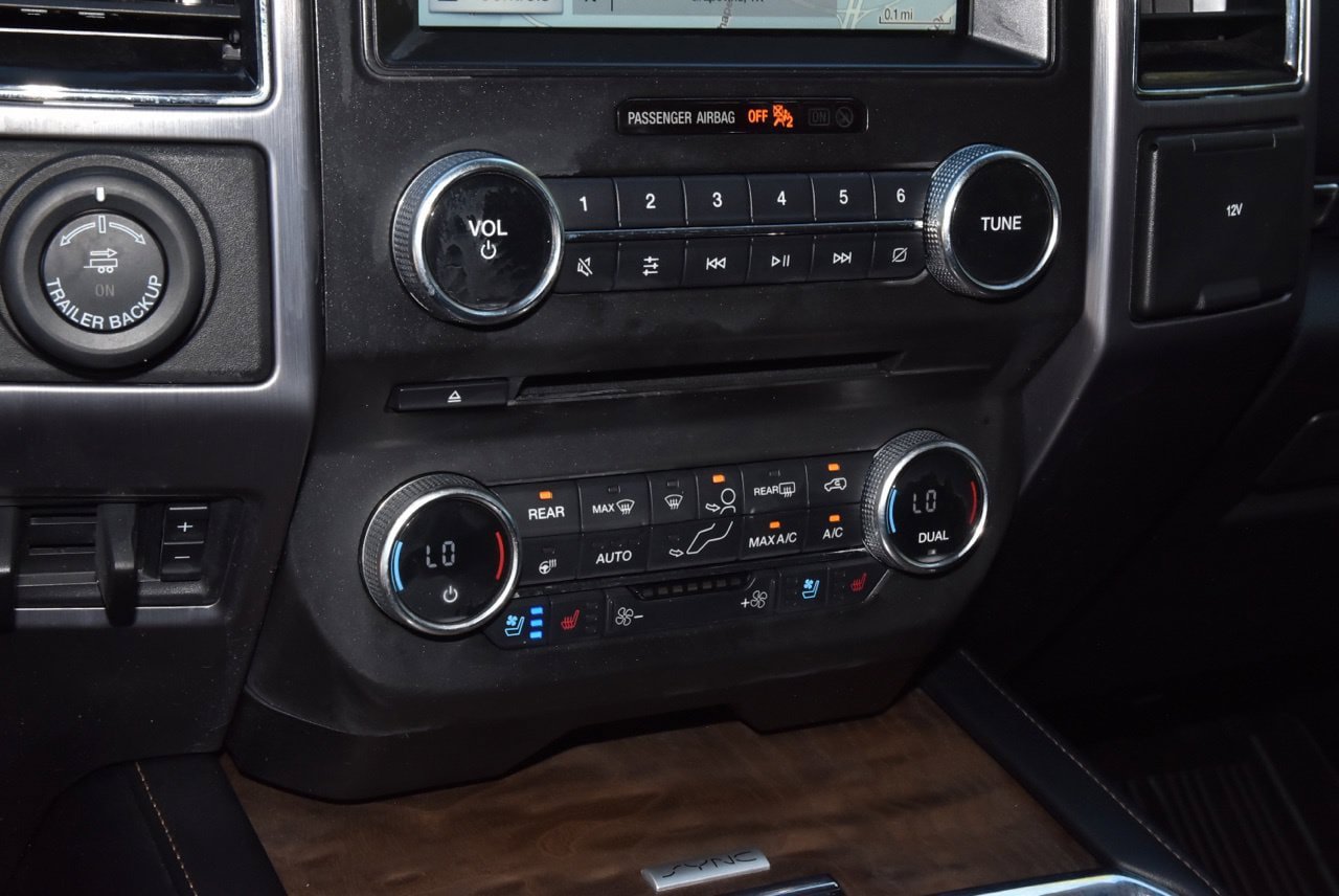 Used 2018 Ford Expedition Platinum AWD/4WD image 30