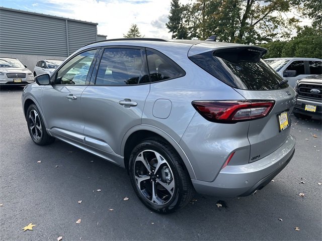 Certified 2024 Ford Escape ST-Line Elite image 7