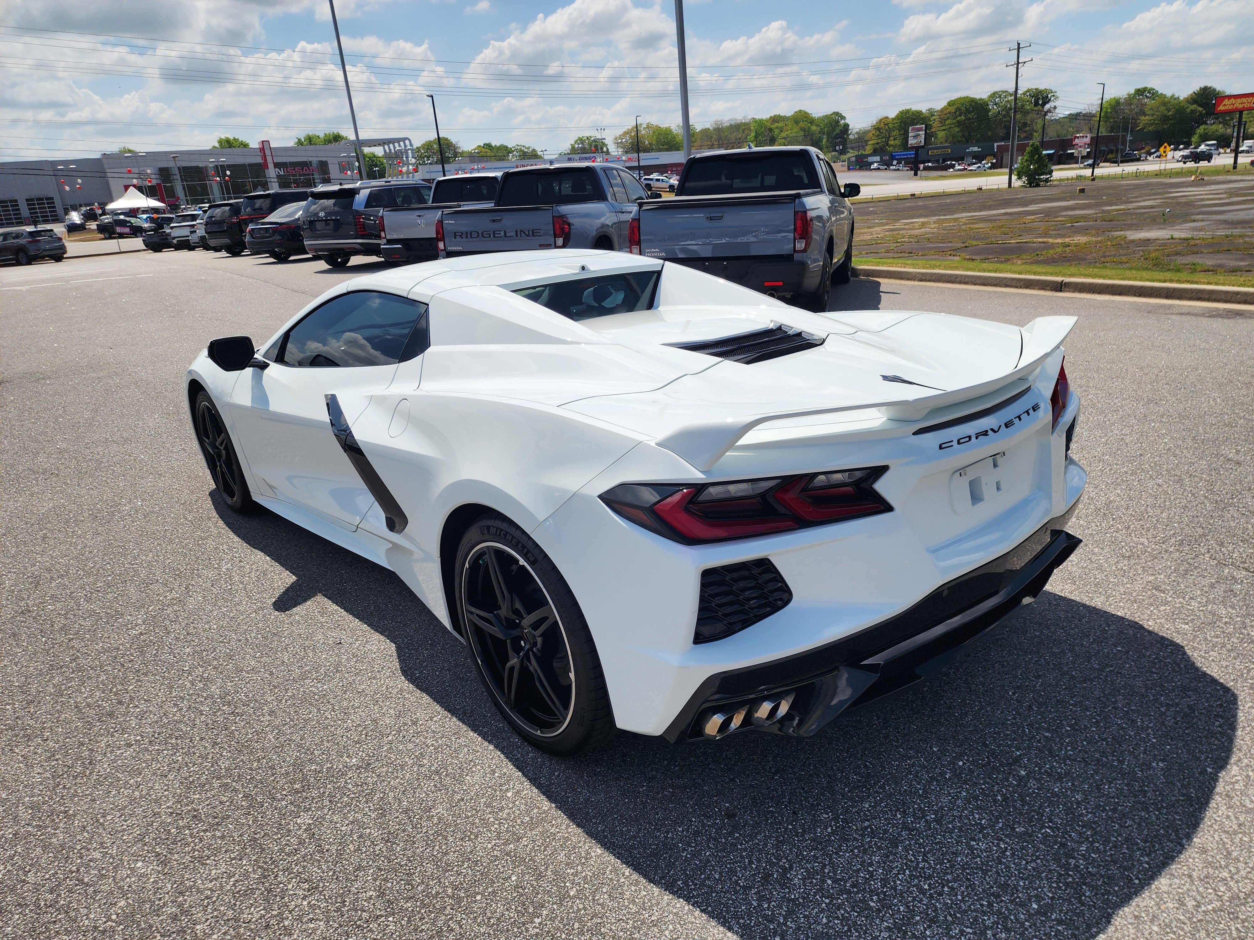 Used 2023 Chevrolet Corvette Stingray Premium Conv w/ Z51 Performance Package RWD image 16
