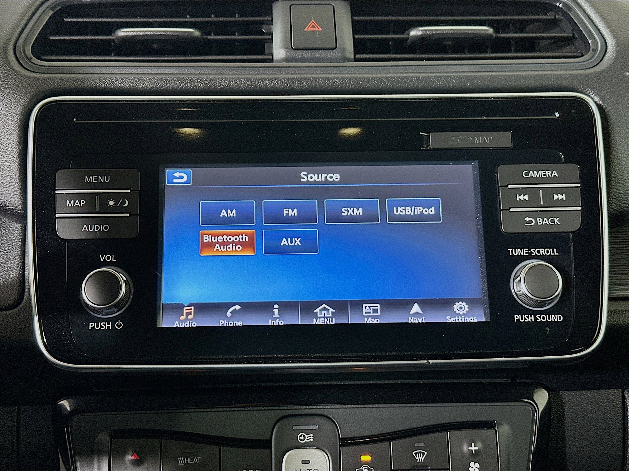 Used 2019 Nissan Leaf SV w/ Protection Package image 24