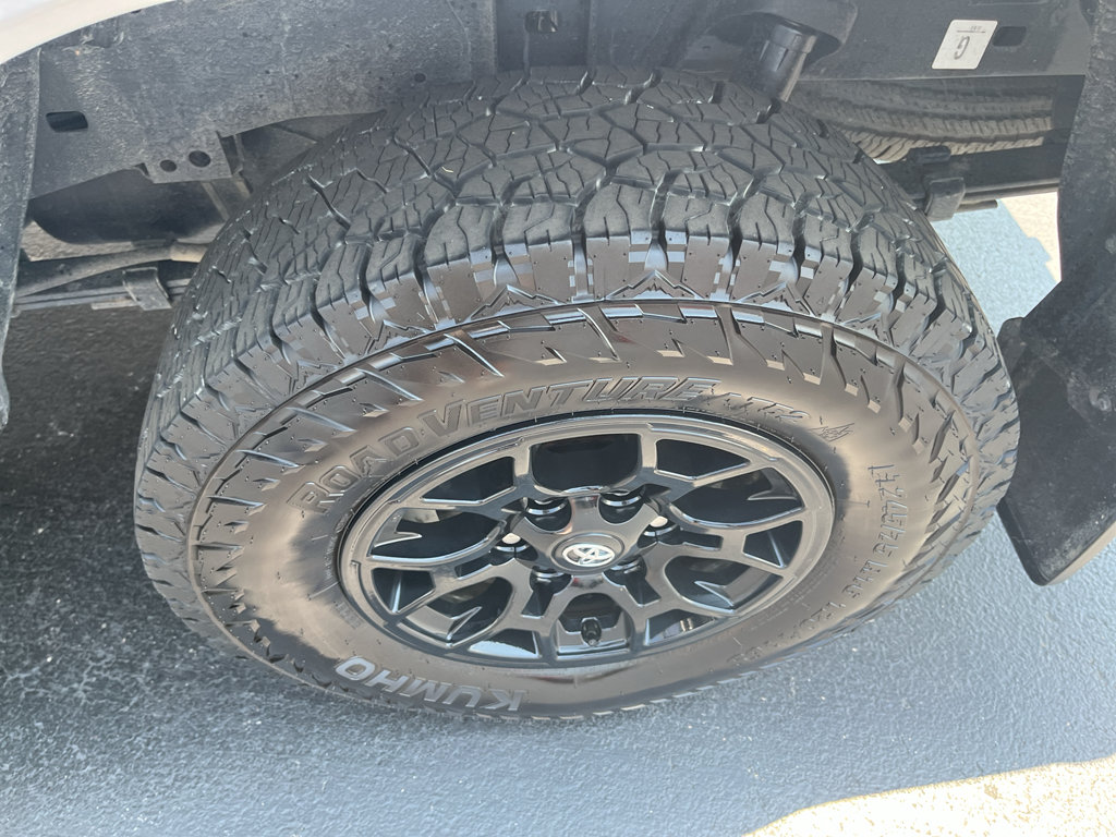 Used 2022 Toyota Tacoma SR5 AWD/4WD image 44